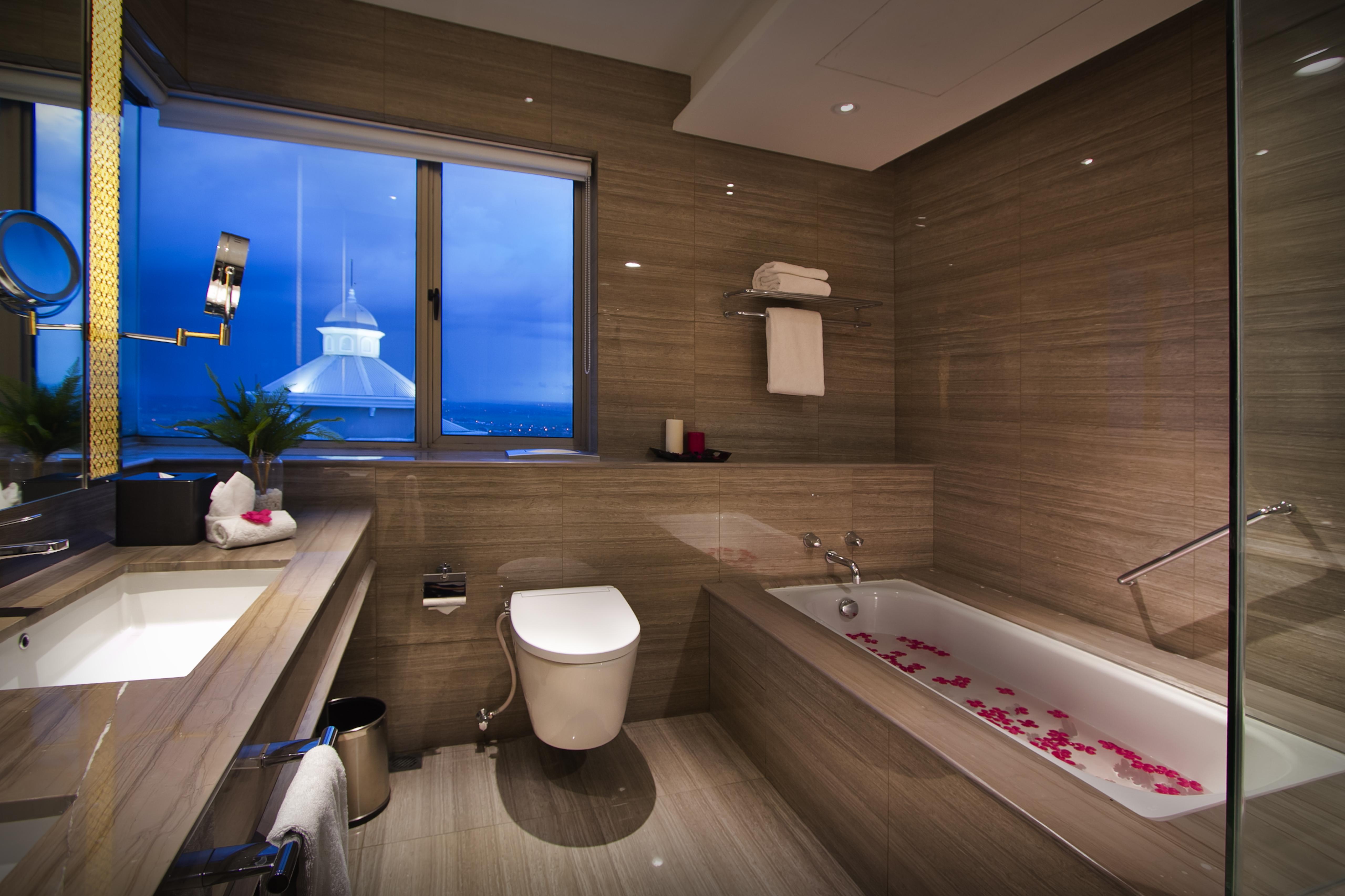 Ascott Waterplace Surabaya Exterior photo